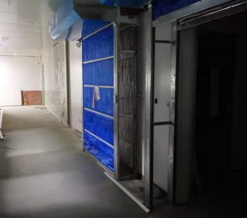 无机布防火卷帘门